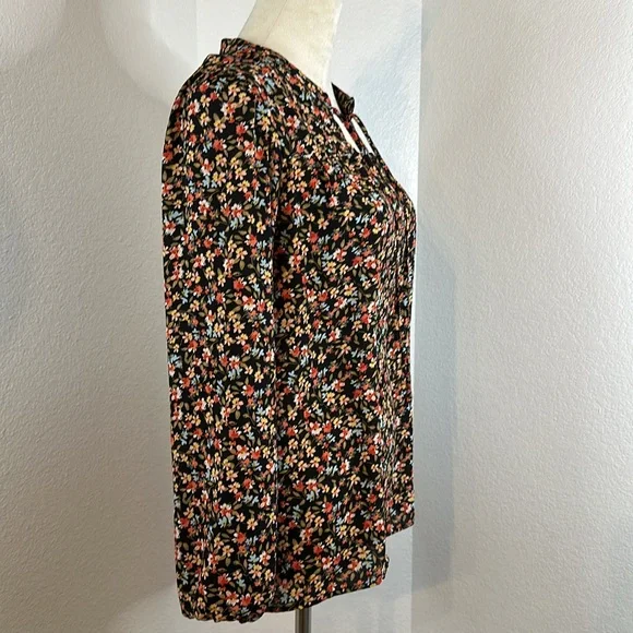 LOFT Plus Black Floral Shirred Split Neck Blouse Size LP NWOT - Picture 10 of 11